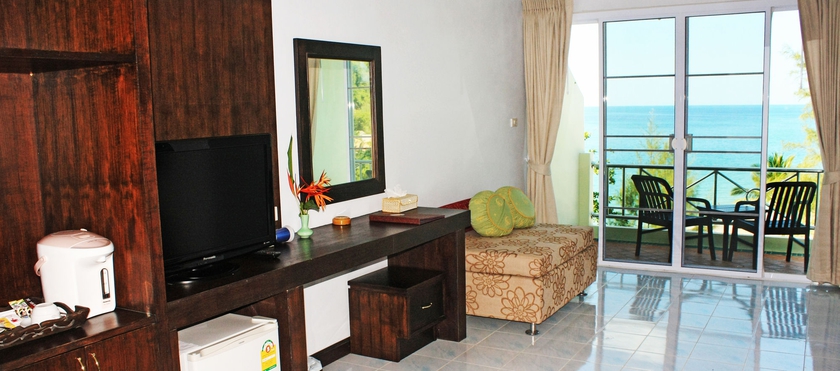 Imagen de la habitación del Hotel Khao Lak Sunset Resort. Foto 5
