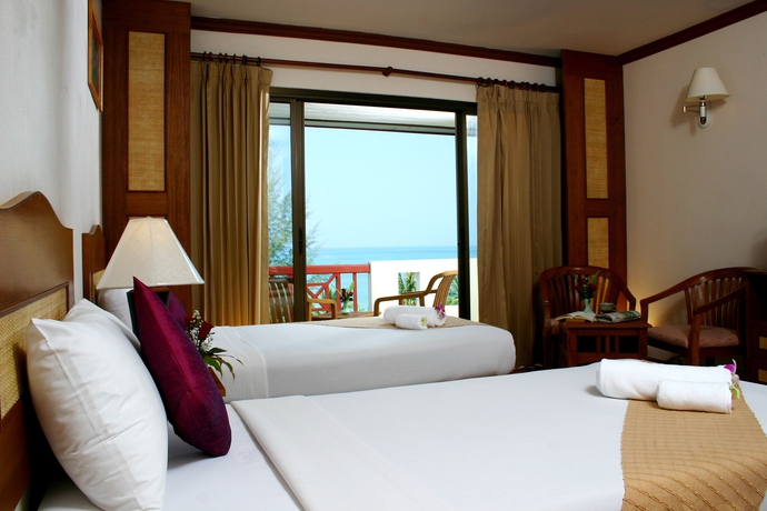 Imagen de la habitación del Hotel Khao Lak Sunset Resort. Foto 6