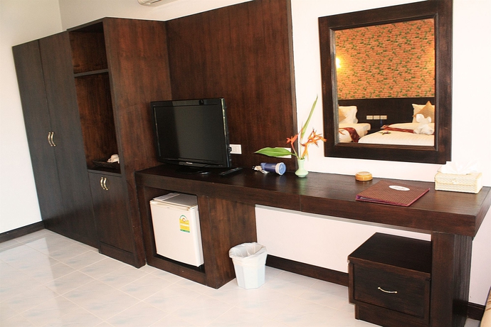 Imagen de la habitación del Hotel Khao Lak Sunset Resort. Foto 9