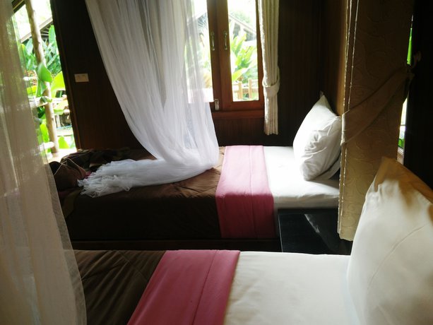 Imagen de la habitación del Hotel Khao Sok Cabana Resort. Foto 6