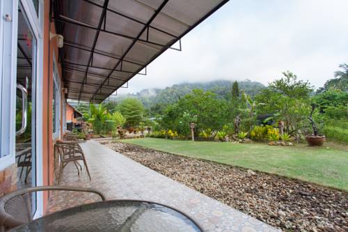 Imagen de la habitación del Hotel Khao Sok Country Resort. Foto 3