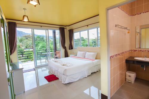 Imagen de la habitación del Hotel Khao Sok Country Resort. Foto 4
