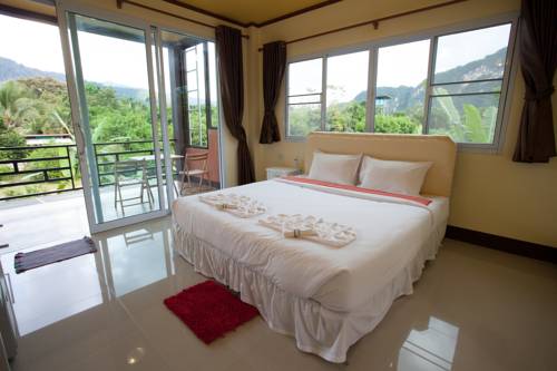 Imagen de la habitación del Hotel Khao Sok Country Resort. Foto 7