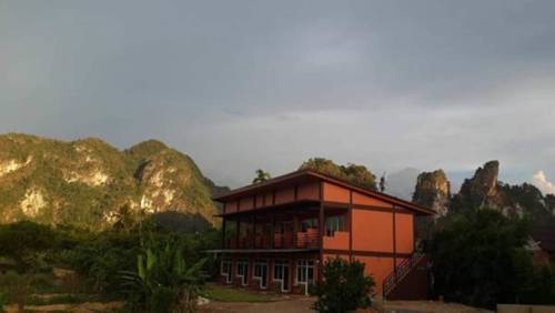 Imagen de la habitación del Hotel Khao Sok Country Resort. Foto 10