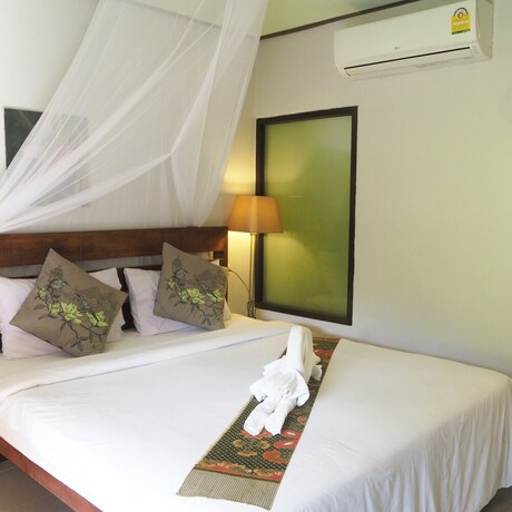 Imagen de la habitación del Hotel Khao Sok Green Valley Resort. Foto 22