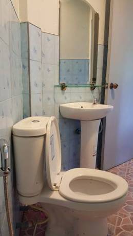 Imagen de la habitación del Hotel Khao Sok Jungle Huts. Foto 3