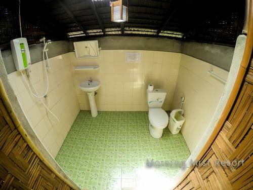 Imagen de la habitación del Hotel Khao Sok Morning Mist Resort. Foto 5