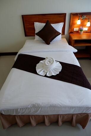 Imagen de la habitación del Hotel Khao Sok Nature Place. Foto 4