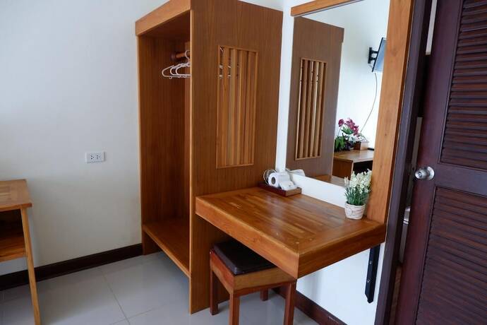 Imagen de la habitación del Hotel Khao Sok Nature Place. Foto 11