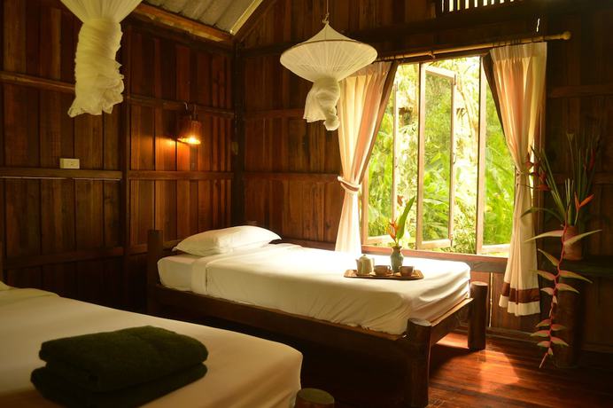 Imagen de la habitación del Hotel Khao Sok Riverside Cottage. Foto 5