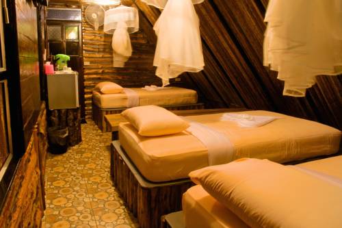 Imagen de la habitación del Hotel Khao Sok Tree House. Foto 13