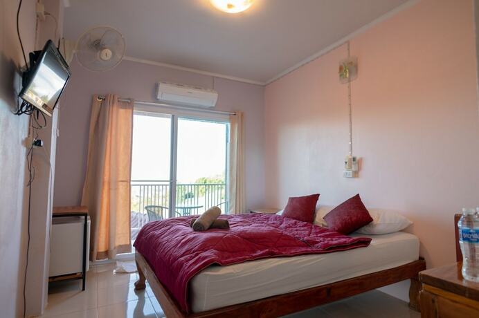 Imagen de la habitación del Hotel KhaoKho Rabiangphu Resort. Foto 18