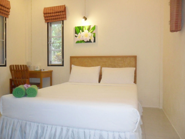 Imagen de la habitación del Hotel Khaolak Banana Bungalow. Foto 8
