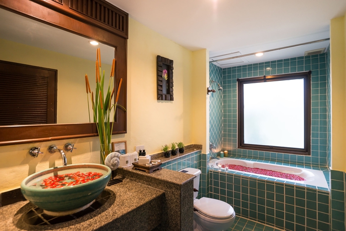 Imagen general del Hotel Khaolak Emerald Surf Beach Resort and Spa. Foto 3