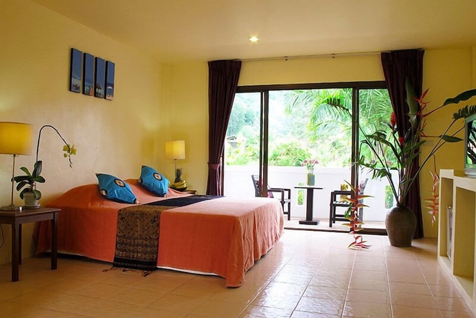 Imagen de la habitación del Hotel Khaolak Palm Hill Resort. Foto 4