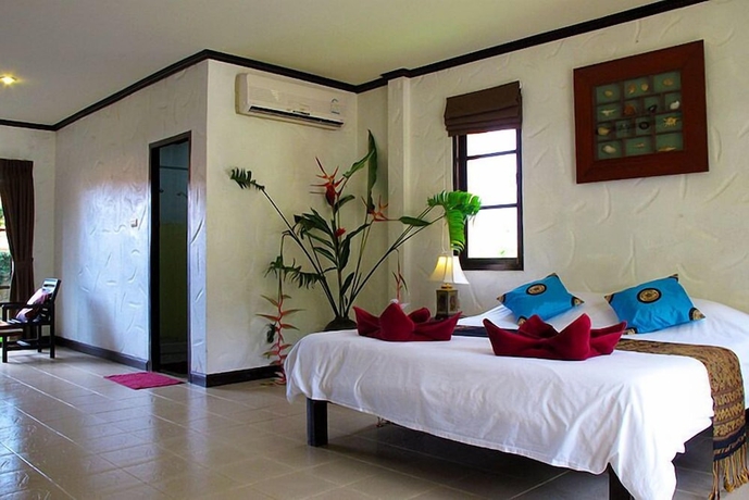 Imagen de la habitación del Hotel Khaolak Palm Hill Resort. Foto 11