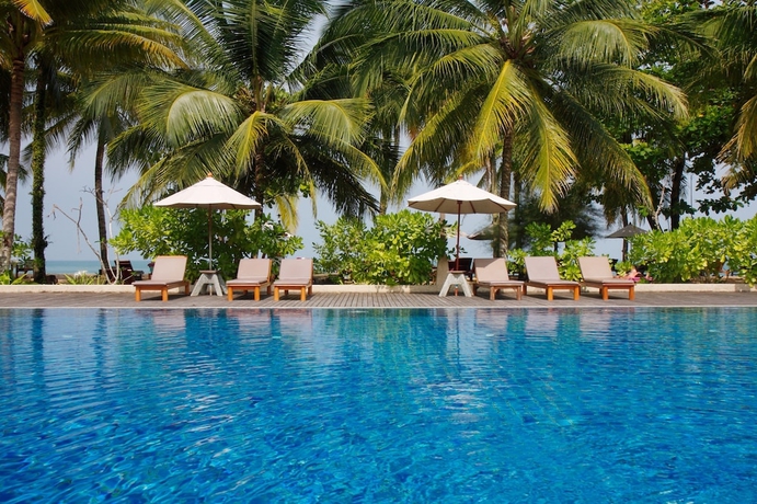 Imagen de la piscina del Hotel Khaolak Paradise Resort. Foto 16