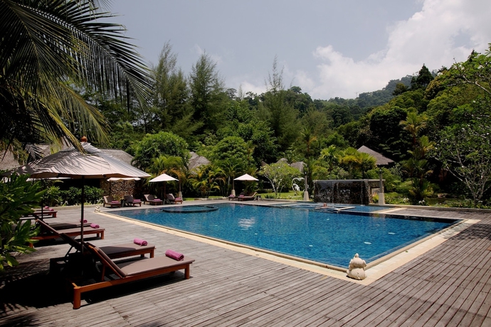 Imagen de la piscina del Hotel Khaolak Paradise Resort. Foto 19