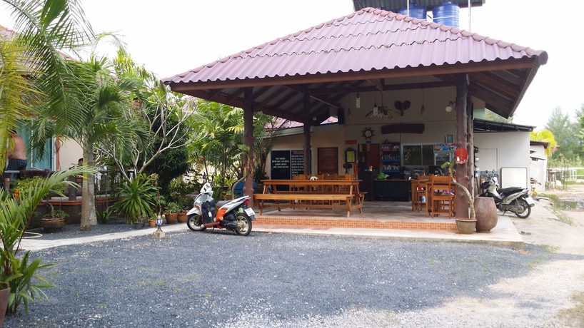 Imagen general del Hotel Khaolak Summer House Resort. Foto 2