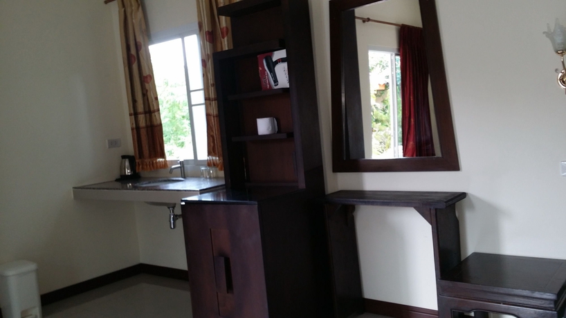 Imagen de la habitación del Hotel Khaolak Summer House Resort. Foto 13