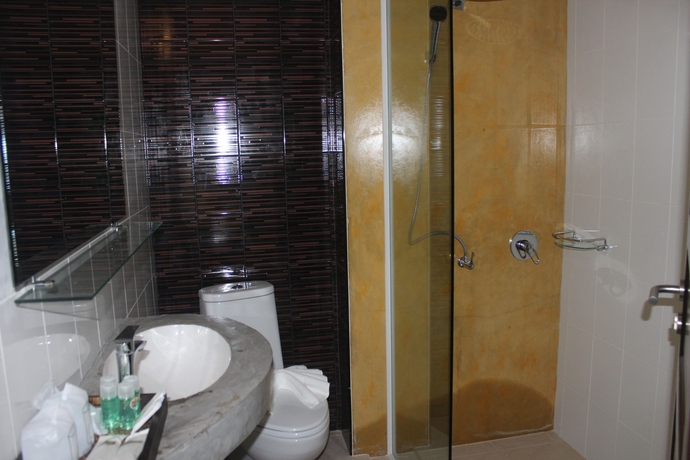 Imagen de la habitación del Hotel Khaolak Suthawan Resort. Foto 2