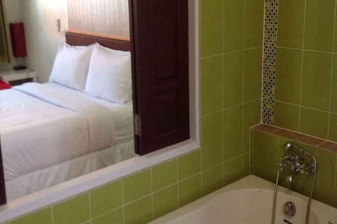 Imagen de la habitación del Hotel Khaolom Resort Khanom. Foto 6