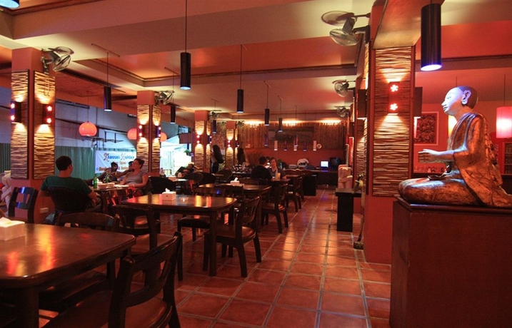 Imagen del bar/restaurante del Hotel Khaosan Holiday. Foto 2