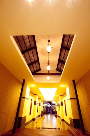 Imagen de los interiores del Hotel Khaosan Park Resort. Foto 16