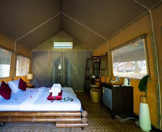 Imagen de la habitación del Hotel Khaosok Boutique Hideaway. Foto 32