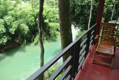 Imagen de la habitación del Hotel Khaosok Rainforest Resort. Foto 3