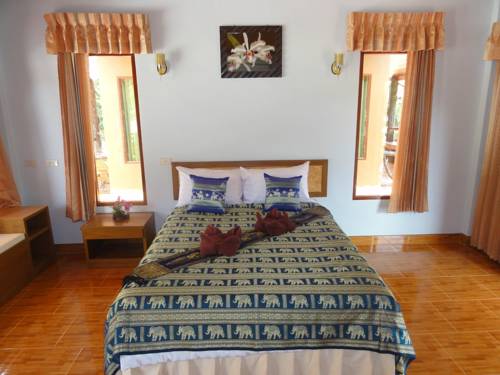 Imagen de la habitación del Hotel Khaosok Rainforest Resort. Foto 11