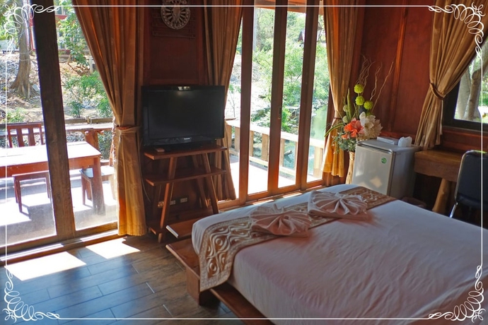 Imagen de la habitación del Hotel Khaoyai Kirithantip Resort. Foto 17