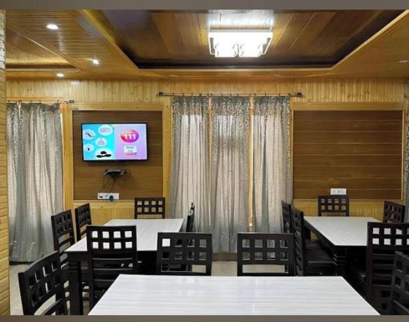 Imagen del bar/restaurante del Hotel Khardong-la Ladakh. Foto 2