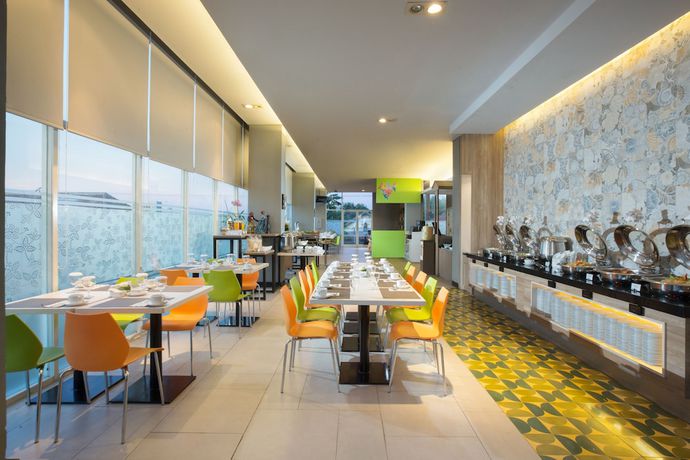 Imagen del bar/restaurante del Hotel Khas Tegal. Foto 6