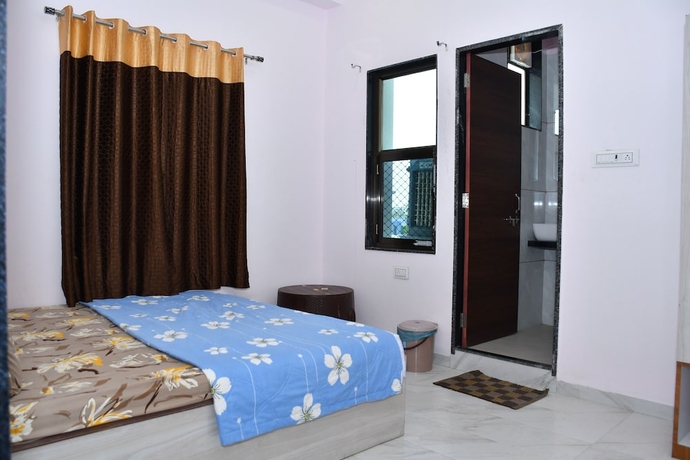 Imagen de la habitación del Hotel Khatushyamji. Foto 8