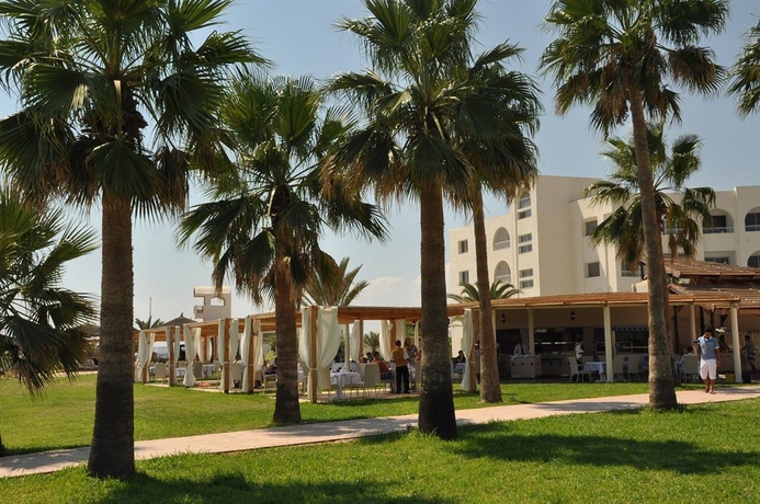 Imagen de los exteriores del Hotel Khayam Garden Beach Resort and Spa. Foto 5