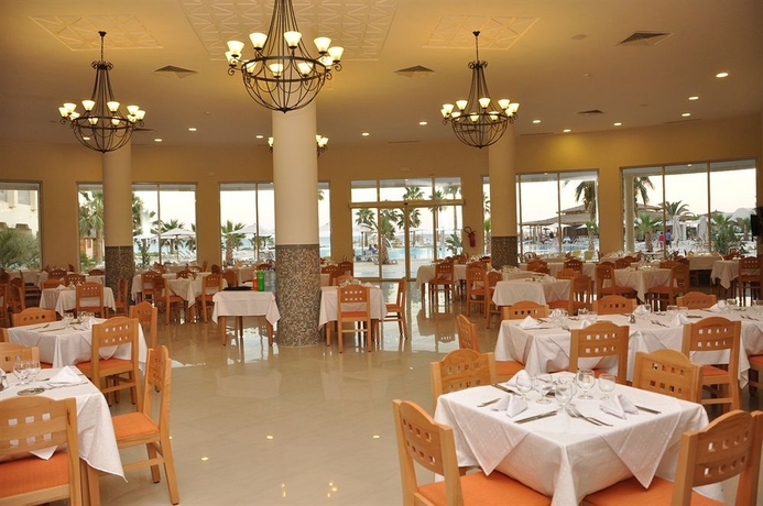 Imagen del bar/restaurante del Hotel Khayam Garden Beach Resort and Spa. Foto 2