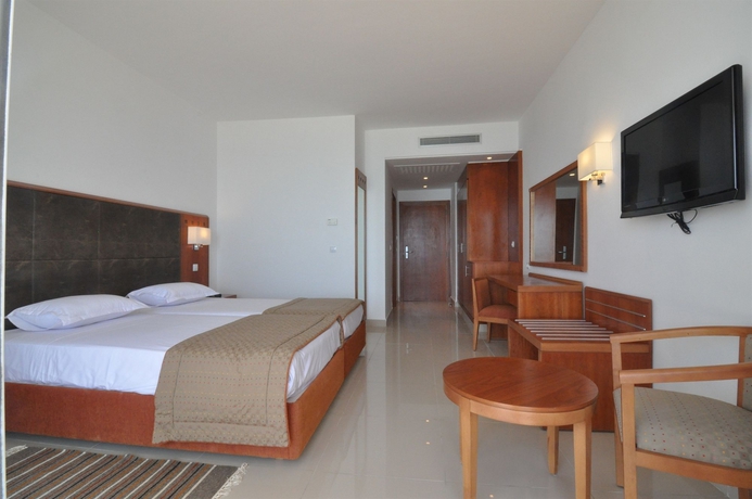 Imagen de la habitación del Hotel Khayam Garden Beach Resort and Spa. Foto 4