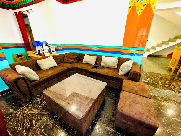 Imagen de los interiores del Hotel Khayul. Foto 19