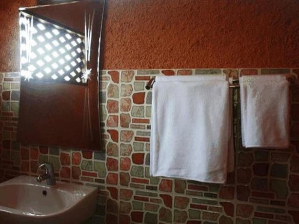 Imagen de la habitación del Hotel Khetwarin Resort. Foto 16