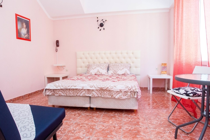 Imagen de la habitación del Hotel Khloya. Foto 7