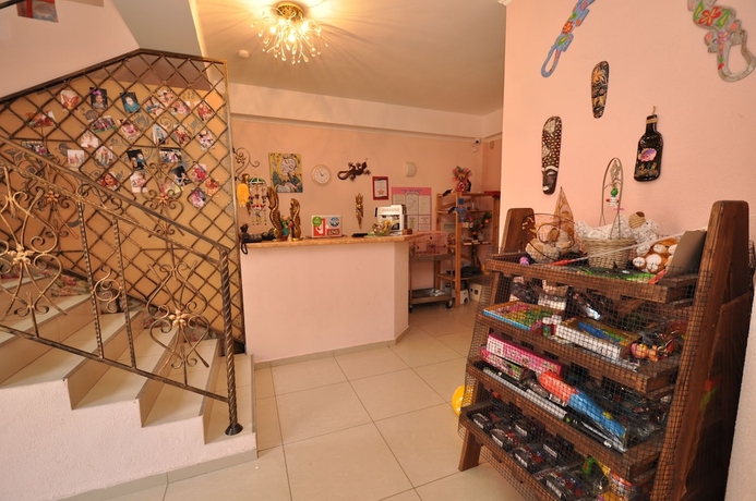 Imagen de los interiores del Hotel Khloya. Foto 16