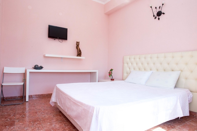 Imagen de la habitación del Hotel Khloya. Foto 13