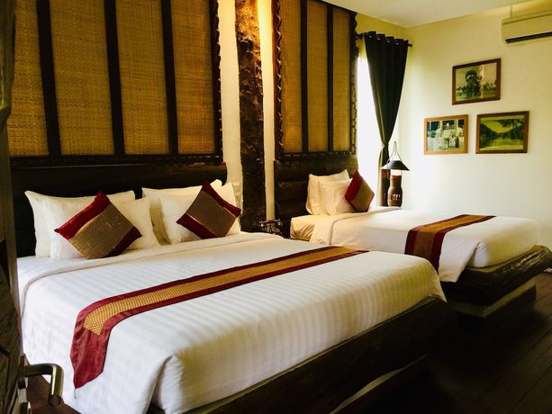 Imagen de la piscina del Hotel Khmer Paradise Villa. Foto 19