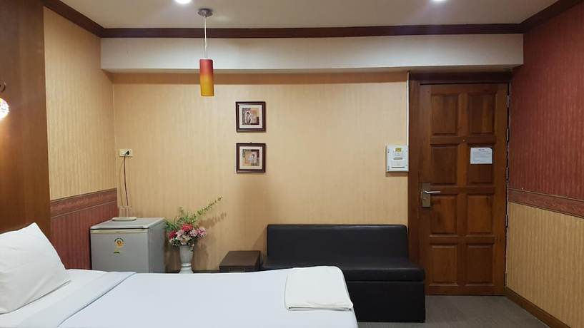 Imagen de la habitación del Hotel Khon Kaen Ruenrom. Foto 13