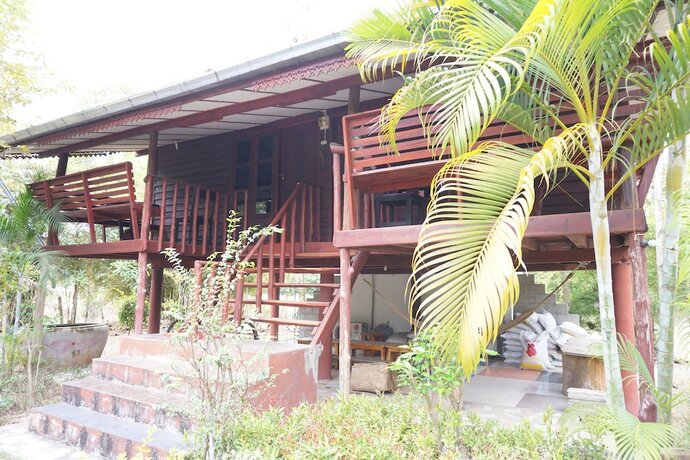 Imagen de la habitación del Hotel Khontong Resort. Foto 19