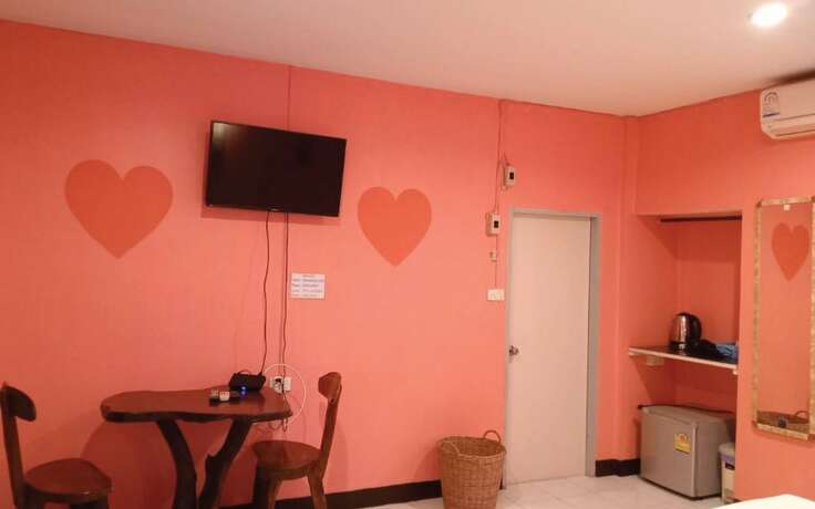 Imagen de la habitación del Hotel Khrue Wan Resort. Foto 18