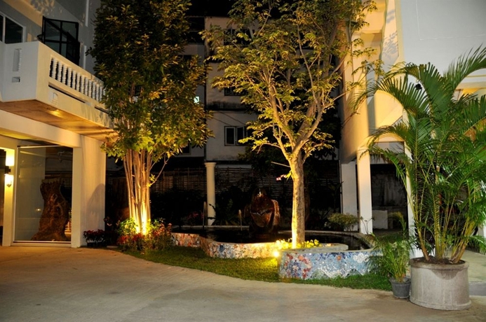 Imagen de los exteriores del Hotel Khuangsingh Residence. Foto 6