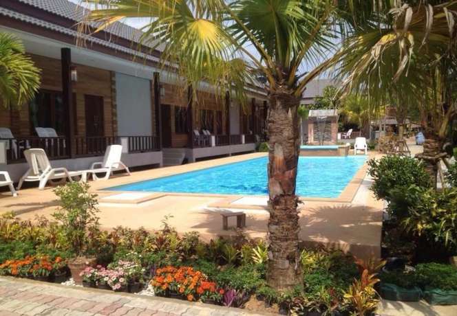 Imagen de los exteriores del Hotel Khum Laanta Resort. Foto 16