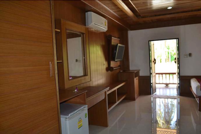 Imagen de la habitación del Hotel Khum Laanta Resort. Foto 12